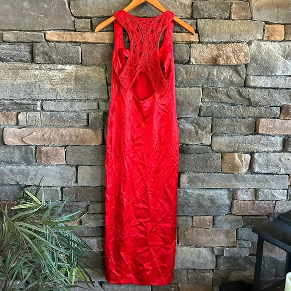 Jessica McClintock Gunne Sax VTG 90s
Cherry Red Satin Lace Back Slit Maxi Dress - Picture 3 of 9
